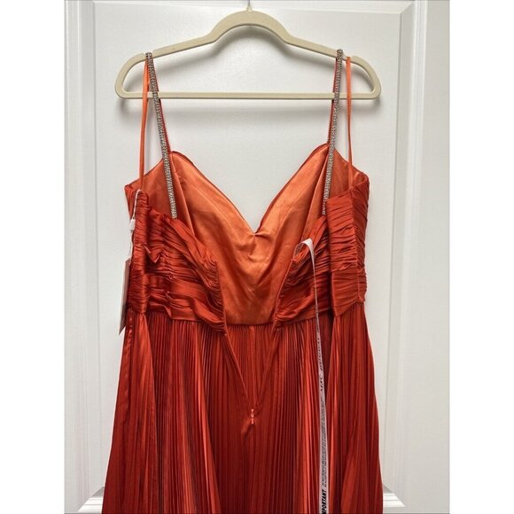 Mac Duggal Size 16 Red Orange 77008 Sweetheart Neck Rhinestone Strap Gown Dress - Picture 9 of 11